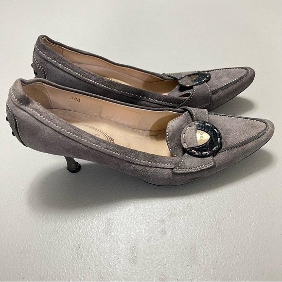 TOD’S Debbie Button Suede Leather Heels - Picture 6 of 13